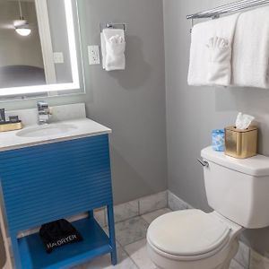 Deluxe Full Room